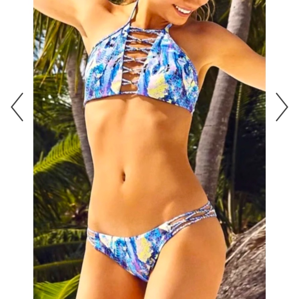 PILYQ Blue/Yellow Reptile Print Bandeau Halter Braided Gold Hardwre Bikini Top L